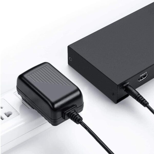 UGREEN 40203 1-In-8-Out 4K HDMI Amplifier Splitter (Black) - Image 2