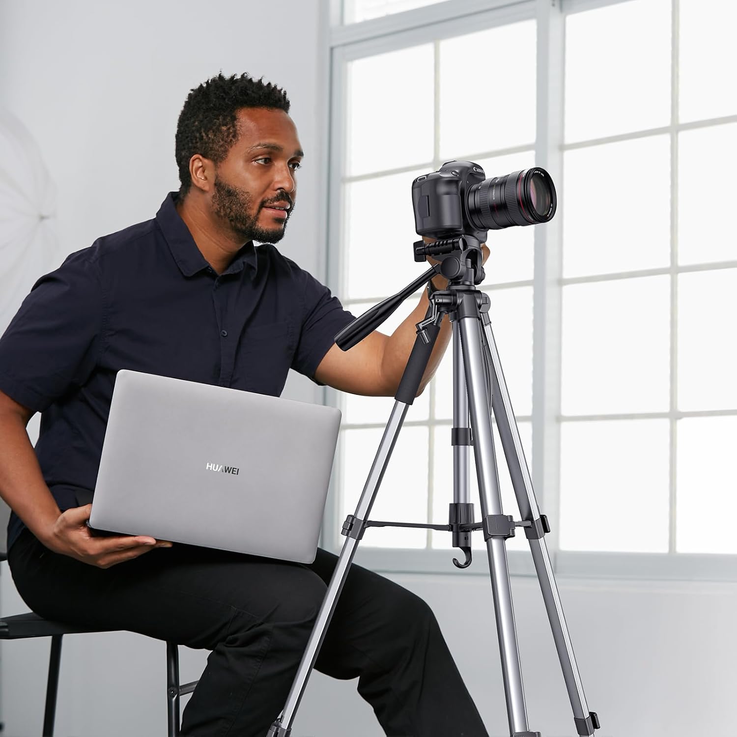 UGREEN 15187 Professional Camera Tripod Stand 69" Heavy Duty Aluminum Tripod for DSLR/SLR - Image 8